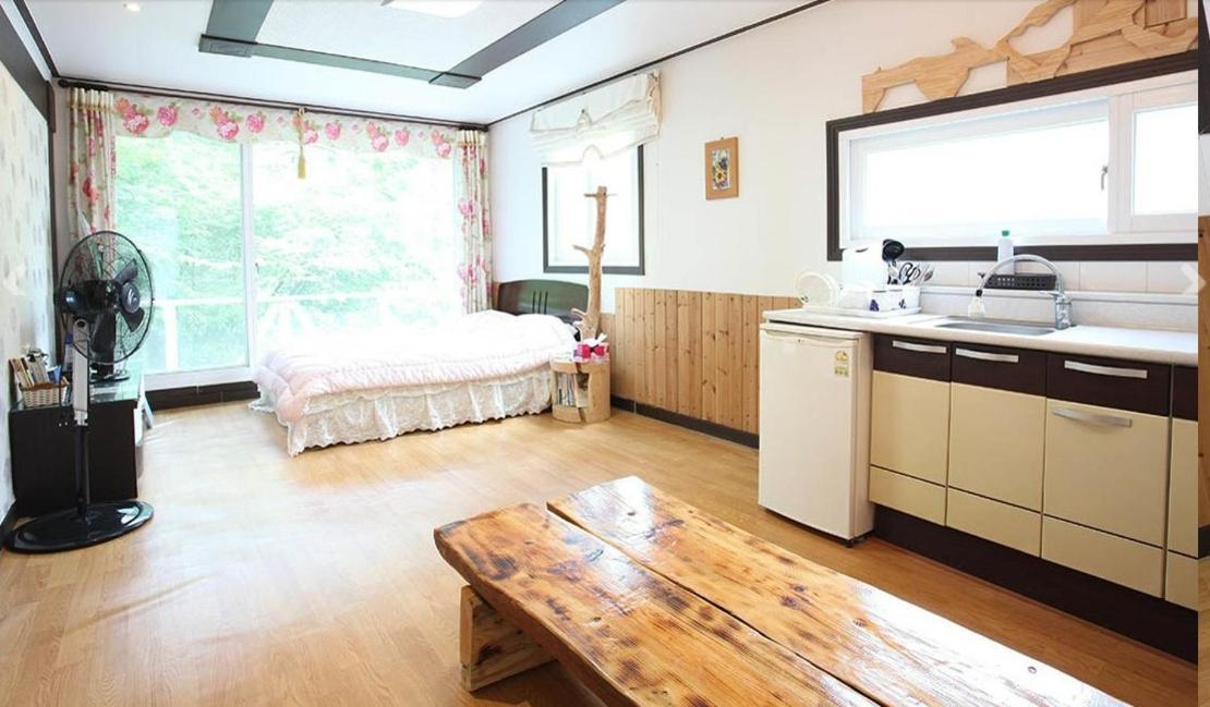 Blue Sky Milky Way Pension Ян'ян Екстер'єр фото